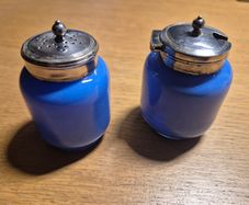 silver plated vintage Salt and pepper shaker