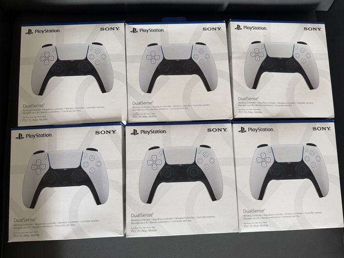 PlayStation Dual Sense Controller WHITE Brand New Sealed