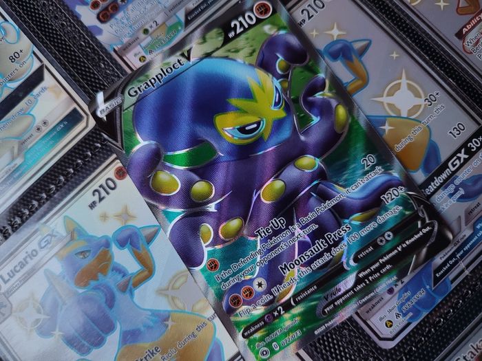 Grapploct V ! Full Art ! Ultra Rare ! From Champions Path !  Texture Pokemon Card ! TCG !