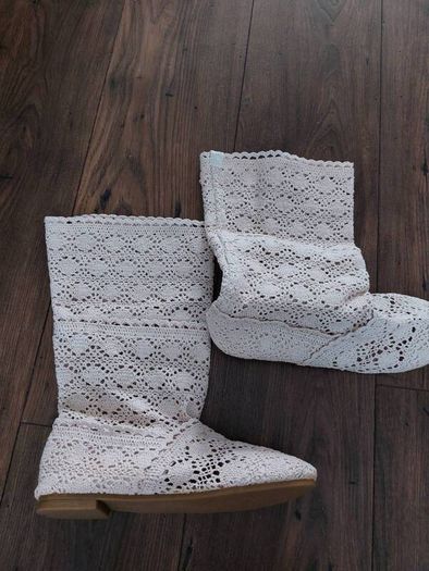 Cream crochet boots-uk7