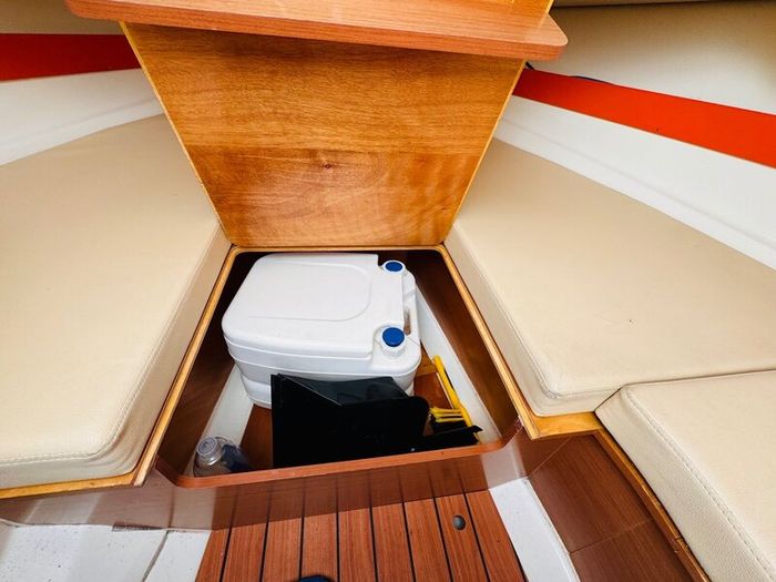 Boat - Jeanneau Cap Camarat 715 WA