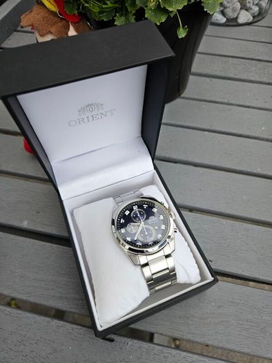 Watch Orient Chronograph.