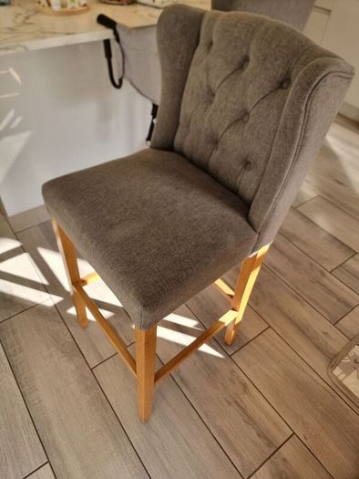 Kitchen island stools