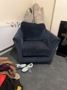 check photos please and only collection coming from pet free and smoke free home