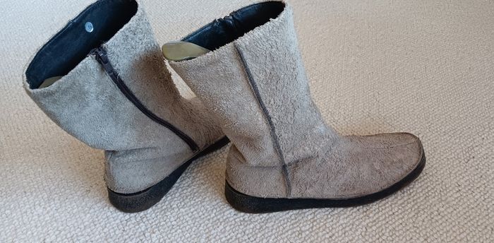 Vic Matie Leather Boots