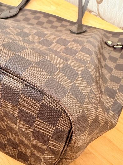 Louis Vuitton Neverfull Damier Ebene MM