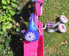 Bike with stabilisers
