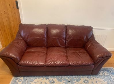 Burgundy 3-seater leather sofa