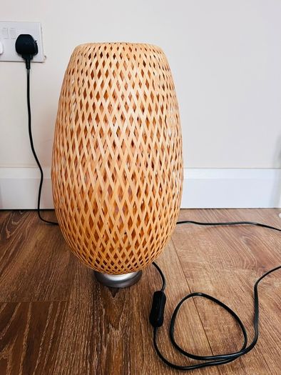Table lamp