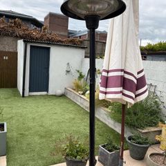 Electric outdoor heater