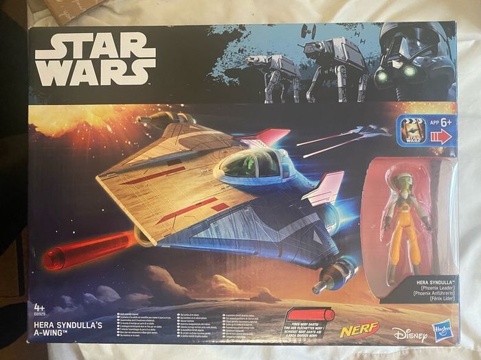STAR WARS Rebels Series A WING FIGHTER and Exclusive Hera Syndulla figure toy