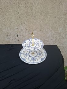 Blue cake stand postage possible