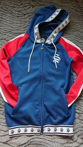 Sinners Attire Hoodie. Age 11-12