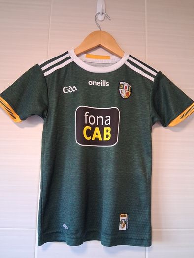 Antrim Jersey.  Official Oneills Antrim GAA Away Jersey.  Youth Boys Girls Age 9 To 10 Years. Collect In Dublin Or Receive Via Post.