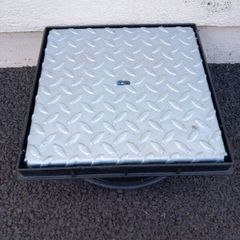 manhole cover