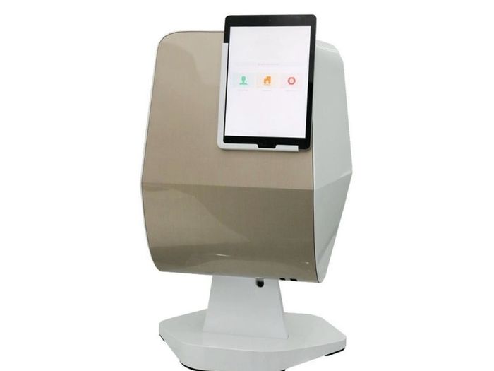 Skin Analyzer Machine with iPad