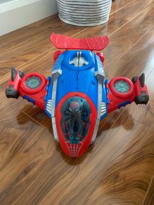 Spider-Man Jet Quarters