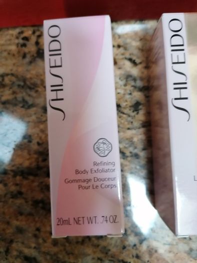 Shiseido Beauty Bundle REDUCED with Gift Bag Ideal gift idea REDUCED TO SELL