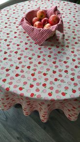 Tablecloth Round " Little Apples "