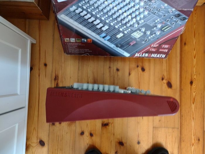 Allen & Heath ZED60 14fx