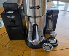 Delonghi Dedica Expresso machine