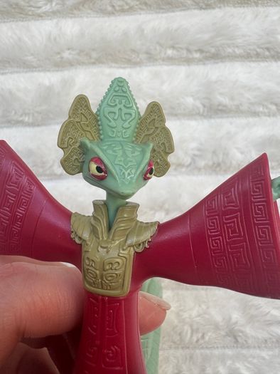 2024 Burger KingKung Fu Panda 4 Burger King Exclusive approx. 12 cm. The Chameleon Used Please see photos