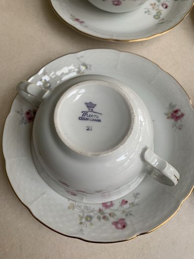 Royal Thun 1950s soup bowls x 4