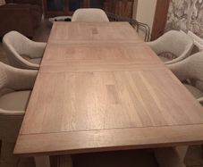 Extendable Solid Oak Table