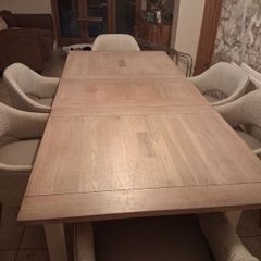 Extendable Solid Oak Table