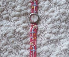 Girls watch