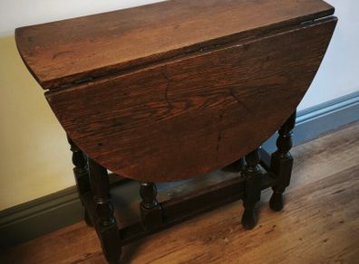 Vintage antique double leaf table