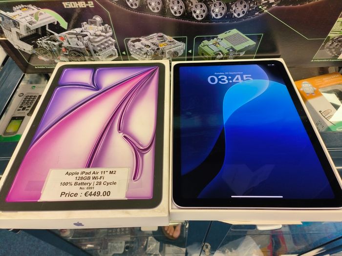 Apple iPad Air 11 inch (2024) 6th (M2) A2902 Wi-Fi 128 GB Purple (Battery Health: 100%, only 28 cycle count)