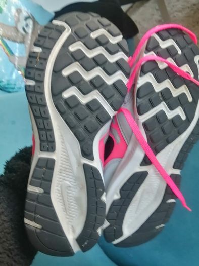 Grey and pink Nike down shifter trainers