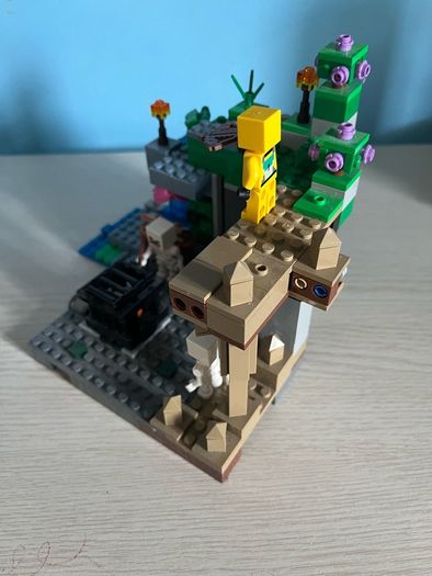 Lego Minecraft Skeleton Dungeon
