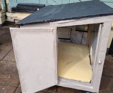 Cat / Dog House
