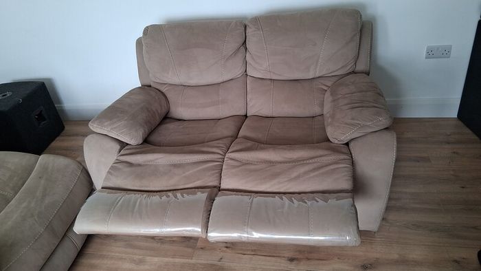 3 seater and 2 seater couch recliners