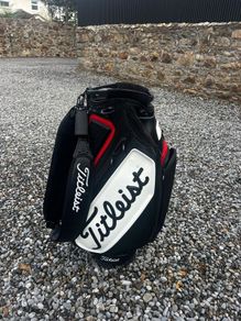 Golf tour bag titleist