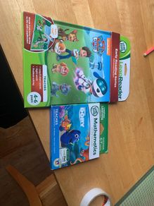 Leapfrog reader and game