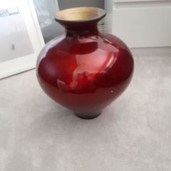 Red large vase