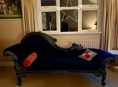 Chaise Longue - deep navy blue velvet