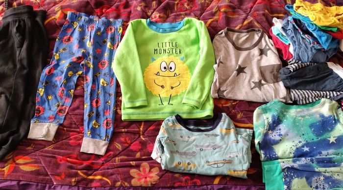 Very Large bundle boys clothes age 3 to 4 years.