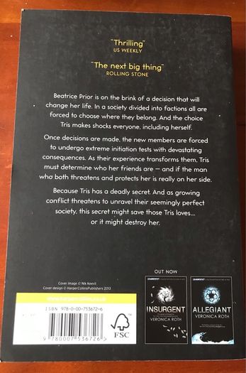 Divergent by Veronica Roth