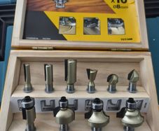 Router drill bits