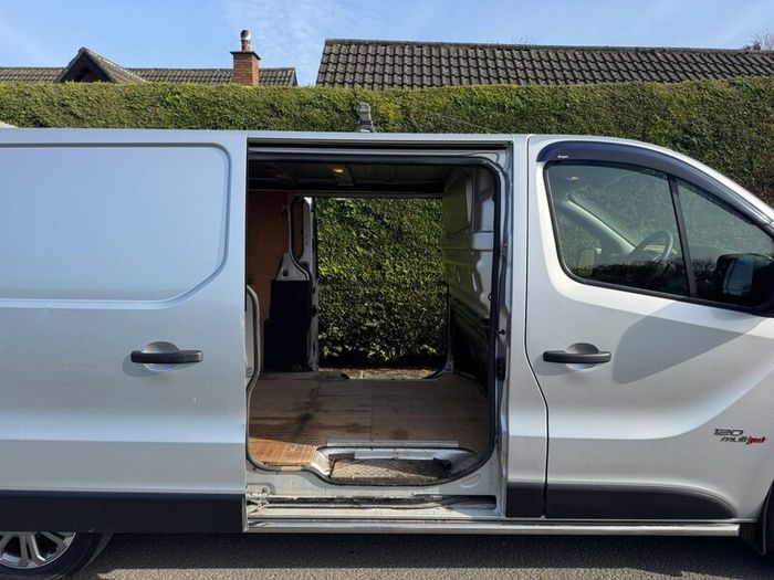 Lwb twin sliding door Fiat Talento