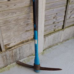 TALAtools Heavy Duty 7lb Pickaxe with Fibreglass Handle