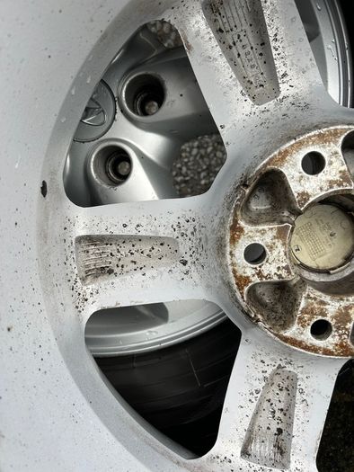 Genuine Hyundai Santa Fe alloy wheels