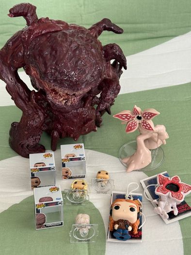 Funko Pop Stranger Things Bundle Tom/Bruce monster  Demogorgon Bitty Pop Eleven Kinder