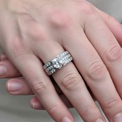 18ct Gold 1.3 Carat VSI Diamond Engagement Ring (8.45g)