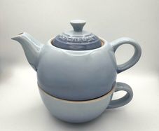 BNWT Le Creuset "Tea for One" Set in Coastal Blue