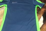 Boys nike top size S